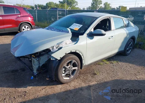 2025 Kia K4 Lxs из США, поврежденный, VIN 3KPFT4DE6SE046554